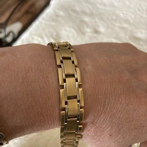 10K Gold Bracelet